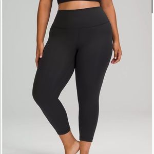 Black Lululemon Wunder Under Legging